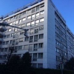Au coeur de Champel à Genève, grand appartement meublé de 3 pièces au 7ème étage.