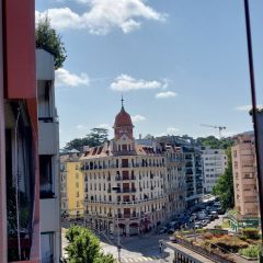 Magnifique appartement de 5 pièces au 6ème étage d’un immeuble de standing au cœur de Genève avec un balcon