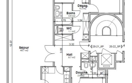 Appartement de 6 pièces au 2ème étage avec balcons