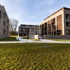 Bel appartement de 4 pièces au rez-de-chaussée  d'un immeuble récent