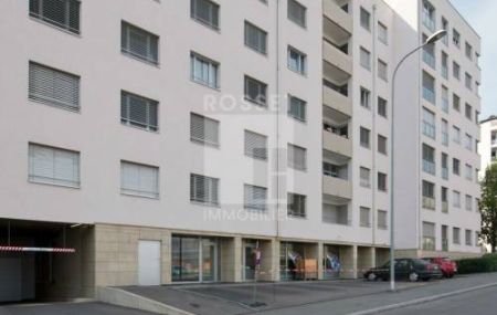 Appartement 4 pièces au 8ème étage - ATTIQUE