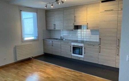 Appartement 4 pièces au 8ème étage - ATTIQUE