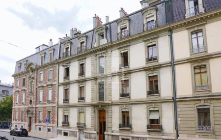 Appartement en combles de 4 pièces au 4ème étage