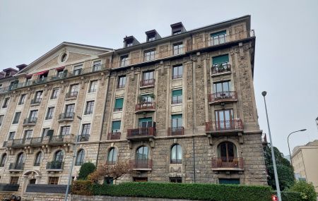 Bel appartement de 5 pièces traversant au 5ème étage avec un balcon