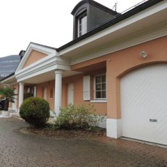 Villa jumelée de 7 pièces avec jardin et piscine à Veyrier