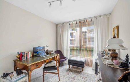 Bel appartement de 5 pièces dans un immeuble récent au coeur de Vésenaz