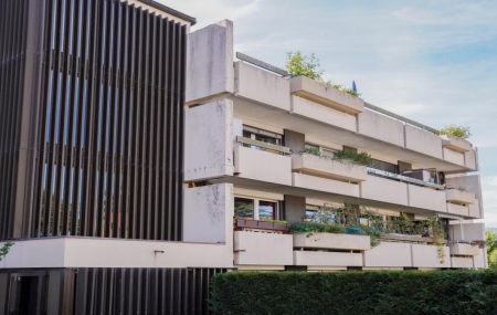 Appartement de 4 pièces au 1er étage avec deux balcons