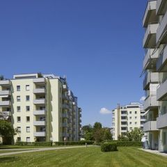 Helle Familienwohnung mit zwei Balkonen und guter Anbindung