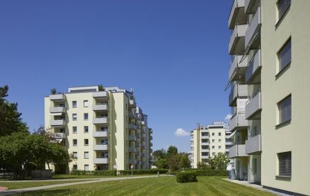 Helle Familienwohnung mit zwei Balkonen und guter Anbindung