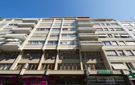 Bel appartement de 2 pièces au 5ème étage avec balcon