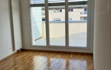 Appartement de 4 pièces au 8ème étage - ATTIQUE