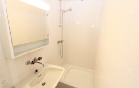 Appartement de 7,5 pièces duplex-attique proche des organisations internationales