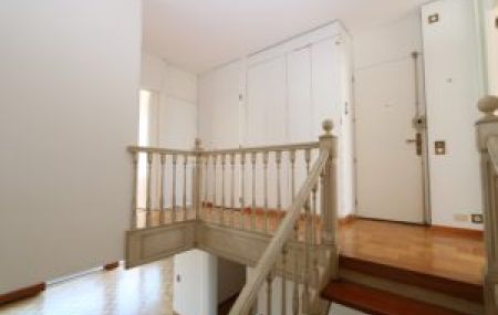 Appartement de 7,5 pièces duplex-attique proche des organisations internationales