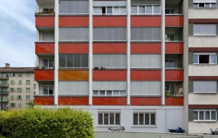 Studio au 5ème étage (sans balcon), dans un immeuble avec ascenseur