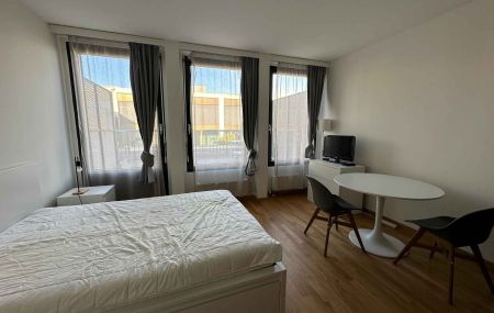 Studio meublé en attique Centre Ville