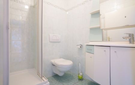 Appartement de 5 pièces en rez de jardin avec sous-sol aménagé