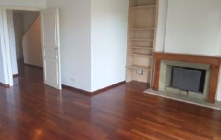 Joli appartement duplex de 4 pièces avec balcons à Corsier