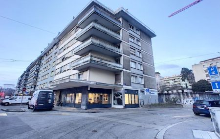 Appartement lumineux de 3 pièces au 1er étage.