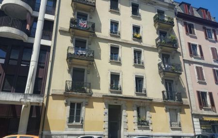 Appt. de 4 pièces au 2ème étage