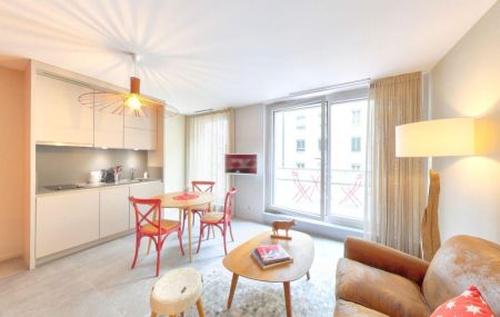 RÉSIDENCE MEUBLÉE DE STANDING "PETITE COUR" STUDIOS AVEC SERVICES HÔTELIERS - SWISS TOUCH