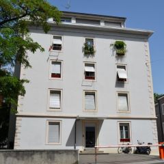 Logement de 2 pièces, d'environ 34 m2, sis au 2ème étage. Visites groupées sur place, sans inscription, mardi 13 mai 2025 de 13h15 à 13h30.