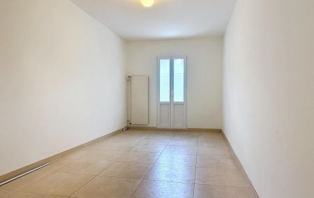5 pièces (3 chambres) au 1er étage d'une maison...