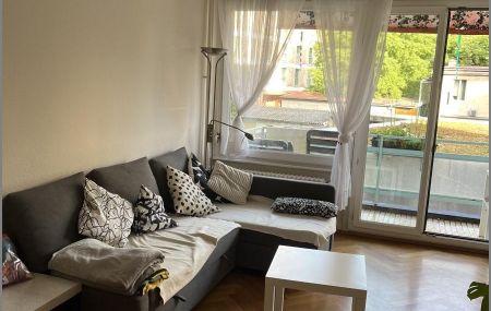 Appartement lumineux de 3 pièces au 1er étage.