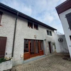 Bel appartement de 7 pièces en duplex avec un grand jardin et une jolie terrasse