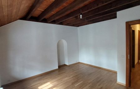Bel appartement de 7 pièces en duplex avec un grand jardin et une jolie terrasse