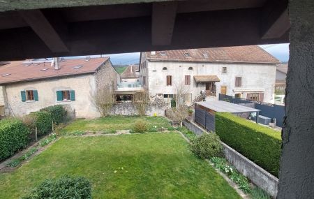 Bel appartement de 7 pièces en duplex avec un grand jardin et une jolie terrasse