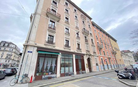 Appartement meublé de 4 pièces à la Jonction