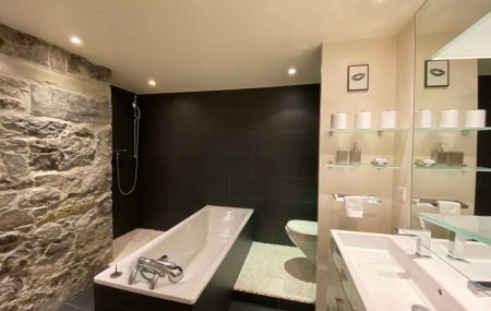 Appartement meublé de 4 pièces à la Jonction