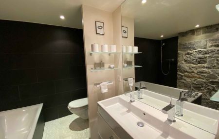 Appartement meublé de 4 pièces à la Jonction