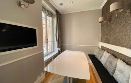Appartement 4.5 pièces avec balcon à Plainpalais