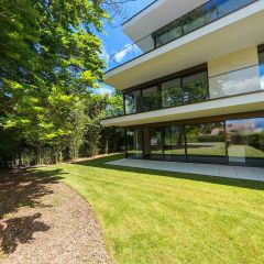 Appartement neuf de 5 pièces en triplex avec jardin et vue lac à Hermance