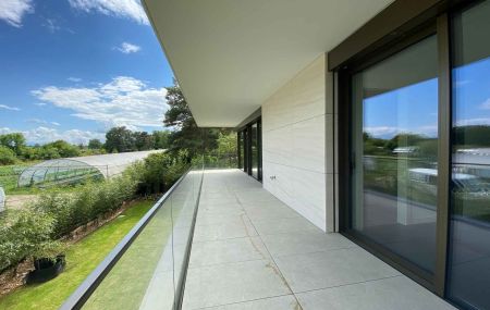 Appartement neuf de 6 pièces en duplex avec jardin à Hermance