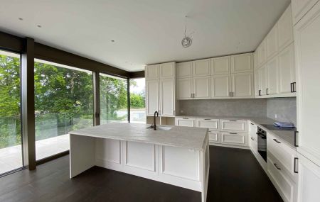 Magnifique appartement neuf de 6 pièces en attique avec vue lac à Hermance