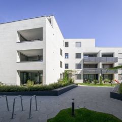 Modernes Wohnen in einem Neubau