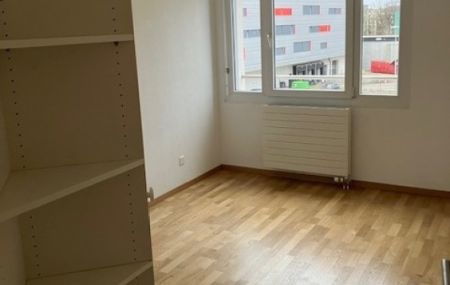 Appartement de 6 pièces au 3ème étage - NATIONS