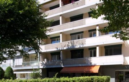 Appartement traversant de 3 pièces au 1er étage à Champel