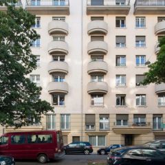 Appartement de 5 pièces au 8ème étage avec accès direct par l'ascenseur