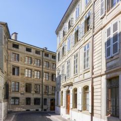 Très bel appartement de 5.5 pièces au 1er étage dans un immeuble de caractère au Coeur de la Vieille-Ville
