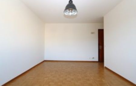 Appartement de 2 pièces aux Acacias