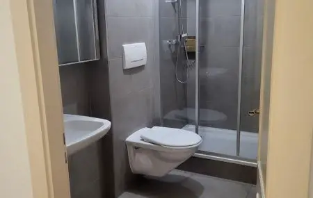 Belle chambre de bonne sous le toit