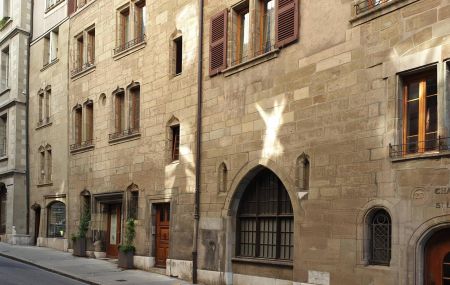 Appartement rénové de 2.5 pièces, environ 42.00, au 2ème étage. Visites groupées, sans inscription, directement sur place, mardi 10 juin 2025 de 13h15 à 13h45.