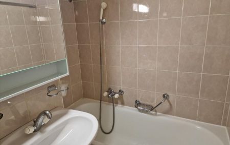 Bel appartement de 3 pièces au 2 ème étage,