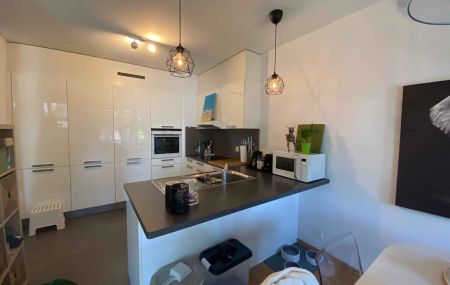 Appartement de 3 pièces avec balcon à Plainpalais proche Hôpital