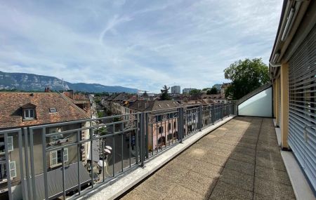 Appartement duplex de 5 pièces en attique avec 2 terrasses Vieux-Carouge
