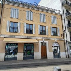Appartement duplex de 5 pièces en attique avec 2 terrasses Vieux-Carouge