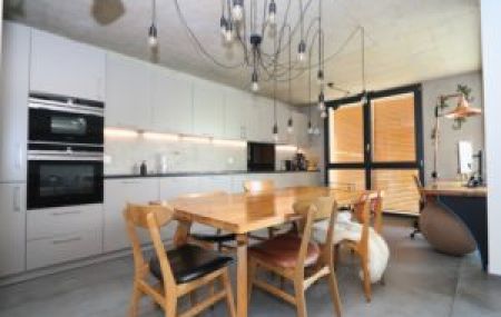 Appartement moderne de 5 pièces avec balcons à Vésenaz